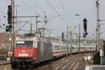 Die 101 070 fuhr am 24.3.12 mit einem IC in den Dsseldorfer Hbf ein.