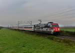 101 025 mit IC 2024 von Passau Hbf nach Hamburg Altona am 29.10.2012 unterwegs bei Plattling.
