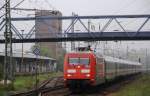 Am Morgen bei eher diesigen Wetter brachte 101 118 ihren IC 2432 aus Cottbus an die Havelstadt Brandenburg um dann in Richtung Nordeich Mole weiter zu fahren.Ihre Nummer war an diesem 29.Mai 2013