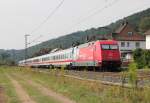 101 109-7 schiebend an einem IC in Richtung Bad Hersfeld. Aufgenommen in Ludwigsau-Friedlos am 24.08.2013.