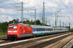 101 047-9  Feuerwehr  bringt eine Wagengarnitur nach Lochhausen, München Pasing, 31.05.2008