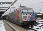 101 060-2 mit IC 2373 von Stralsund nach Karlsruhe Hbf bei der Ausfahrt im Rostocker Hbf.07.02.2015