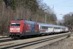 DB 101 100 durchfährt am 07.03.2015 mit ihrem EC Aßling.