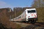 Der IC mit Lok 101 050-3 (Jugend forscht) rauscht am 28.02.2015 durchs Ruhrtal, vorbei am Bergerdenkmal in Witten.