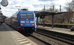 Die 101 042-0 der DB an einen IC durch Bonn-Mehlem in Richtung Köln HBF, DEN 01.04.2016