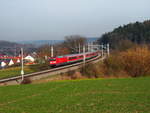 101 098 zieht RE 4013 von Nürnberg nach München.