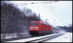 101105 erreicht hier am 30.12.2001 um 10.18 Uhr mit einem Intercity in Richtung Osnabrück fahrend den Bahnhof Hasbergen.