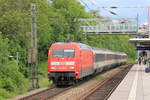 101 096 mit IC Zürich-Stuttgart am 31.05.2016 bei der Durchfahrt von Stuttgart-Österfeld.