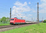 Am Dienstag den 3.Mai 2022 kommt 101 032-1 mit einem IC aus Weinheim gen Heddesheim/Hirschberg gefahren.