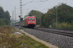 DB Fernverkehr 101-085-9 zieht ihren IC 2084 bei Regenwetter in Richtung Treuchtlingen. Der Zug kam aus Berchtesgaden und hatte als Ziel Hamburg Altona. Aufgenommen am 24.09.2022 bei Fünfstetten