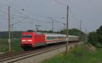 101 132-9 fährt mit dem IC 1227 von Munster(Örtze) über Berlin Hbf(tief) nach Köln Hbf hier in Nudow vorbei.