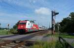 Die 101 081-8 fuhr am 30.06.2012 mit dem IC 134 von Norddeich Mole nach Luxemburg, hier südlich von Leer.