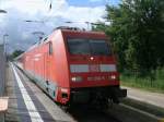 101 066 stand mit dem EC 379 nach Brno,am 30.Juni 2013,in Binz.
