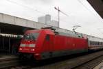 101 078 in Hannover Hbf am 06.10.2013.