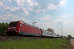 Am Mittag des 13.04.2014 fuhr die 101 022-2 kurz hinter dem Bahnhof von Müllheim (Baden) mit dem EC 6 (Chur HB (Kurswagen)/ Zürich HB - Hamburg-Altona) gen Freiburg.