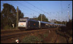 Der Metropolitan mit Zug Lok 101130 ist hier am Ortsrand von Hasbergen kurz vor der Landesgrenze zu Nordrhein Westfalen am 19.10.1999 um 16.50 Uhr in Richtung Köln unterwegs.