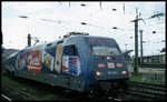 101138 mit Zetti Werbung fährt hier am 9.5.2001 um 17.02 Uhr mit dem Interregio 2214 nach Norddeich in Köln HBF ab.