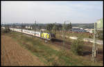 Die AZUBI Lok 101141 kam am 26.9.2003 mit einem Intercity Richtung Münster hier durch den Bahnhof Lengerich in Westfalen.