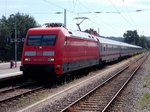 101 005 mit dem IC 2377 nach Frankfurt Main Hbf,am 16.Juli 2016,in Binz.