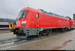 102 006-4 (Typ 109 E3) des München-Nürnberg-Express (DB Regio Oberbayern), hergestellt von Škoda Transportation a.s., steht auf dem Gleis- und Freigelände der Messe Berlin anlässlich des  Tags des Eisenbahners  im Rahmen der Publikumstage zur InnoTrans 2018.
Weitere Informationen zum Fahrzeug:
https://www.virtualmarket.innotrans.de/de/NEU-Push-Pull-Garnituren-Deutschland,dct5-668
[23.9.2018 | 14:57 Uhr]