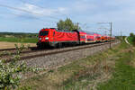 Škoda Lok 102 002 am 4. Mai 2026 bei Asbach.