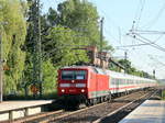 120 115-1 mit 10 IC Wagen als Sonderzug zum Kirchentag 2017 von Berlin nach Lutherstadt Wittenberg am 28. Mai 2017 in Großbeeren, die Schublok ist für mich  unbekannt geblieben.
