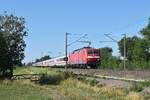 DB Fernverkehr 120 102 und 120 113 (am Zugschluss) mit unbekanntem IC in Richtung Osnabrück (Hüde, 29.06.18).