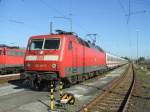 BR 120 140-9 mit IC wartet auf die Bereitstellung nach Stuttgart  als Ersatzzug.(14.10.2007)