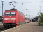 101 120-4 mit einem InterCity in Dortmund Hbf. Aufgenommen im Sommer 2007