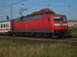 Lok 120 154 mit dem IC 1952 Binz-Berlin Sdkreuz am 04.05.2008 bei der Ausfahrt aus Bergen/Rgen.