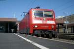 120 150-8 mit einem IC bei der Ausfahrt Dsseldorf HBF