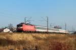 120 142 mit IC 79696 bei Hattenhofen (08.01.2009)