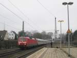 Mein erster Pfeilerbahnumleiter des Tages! 120 144-1 zieht am 21.02.09 den IC 2028 Nrnberg Hbf - Hamburg-Altona ber die GUB in den Gbf Hamburg-Wandsbek um dort Kopf zu machen und dann Richtung Hamburg Hbf die Fahrt fortzusetzen.