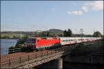 120 141 (9180 6120 141-7 D-DB) zieht den IC 928, Nrnberg Hbf - Hamburg-Altona, am Harkortsee vorbei.