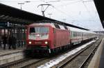 120 149 macht mit einem IC Halt in Bamberg. 19.02.2009