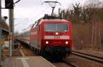 120 113 befrdert am 08.03.09 zusammen mit einer weiteren BR 120 einen IC durch Burgkemnitz nach Berlin.