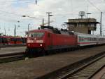 Die doppelte 120er (120 120-1) erreicht mit IC 1826 von Kln nach Leipzig ber Dortmund, Hannover, Magdeburg-Buckau am 29.05.2009 den Leipziger Hauptbahnhof auf Gleis 13
