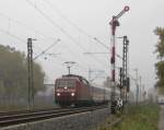 120 152-4 mit einem Intercity am 27. Oktober 2009 am Esig Forchheim.