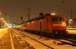 120 108-6 steht am Abend des 15.01.10 kalt mit dem AZ 1379 von Hamburg-Altona nach Lrrach im Startbahnhof auf Gleis 10.