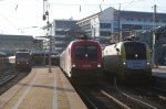 ES 64 U2-017 als Lz, 1116 107-2 und 120 126-8 in Mnchen Hbf am 29.07.2009 um 06.27 Uhr