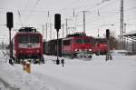 155 195 sucht sich dann eben mal auch einen Parkplatz im Bf Stralsund bevor es nach Rostock weiter geht am 13.02.2010