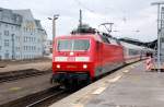 120 154 steht am 14.03.10 mit IC 1848 im Hbf Halle(S).