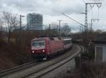 120 148-2 mit IC 280 Zrich HB - Stuttgart Hbf bei der Ausfahrt Singen(Htw). 21.03.10