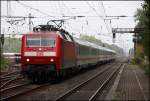 120 114 (9180 6120 114-4 D-DB) drfte mit 160 Km/H durch den Bahnhof Dortmund-Scharnhorst in Richtung Dortmund Hbf unterwegs sein. Am Haken hat sie vermutlich den IC 2046, Leipzig Hbf - Kln Hbf. (09.05.2010)