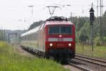 120 154 ist mit einem IC in Richtung Angermnde unterwegs am 29.05.2010 in Chorin