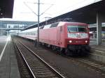 Br 120 117 mit Sonderzug in Heidelberg HBF am 21.8.2005