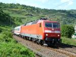 120-140 zieht am 15.7.10 den IC 2011 durch Oberwesel.