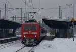 120 131 fhrt ziemlich berfordert mit 4Wgelchen durch Kln-Mlheim, 26.12.10