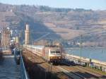 120 159  175 Jahre Deutsche Eisenbahn  zieht am 4.3.11 den IC 1911 Dortmund - Stuttgart durch Oberwesel Richtung Mainz.