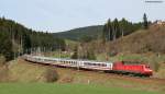 101 076-8 und 120 118-5 mit dem IC 2270 (Konstanz-Schwerin Hbf) bei St.Georgen 3.4.11